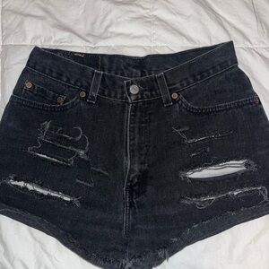 Aritzia Levi's Black Ripped Jean Shorts